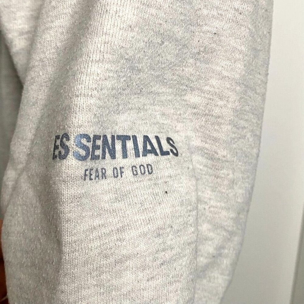 Essentials Fear Of God Heather Gray Sweatshirt Crew Neck Size Medium - Picture 6 of 9